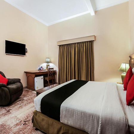 Capital O 10953 Dayal Lodge - A Boutique Hotel Agra  Exterior foto